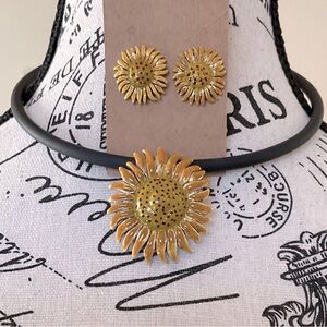 SO RACHEL BY LONGABERGER Sunflower Collar Necklace with Matching Earrings